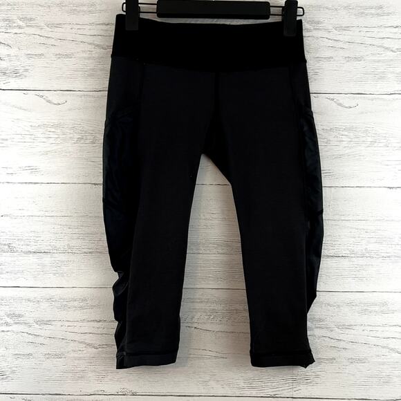 Lululemon Gray and Black Cropped Leggings Size 4 - Picture 1 of 6